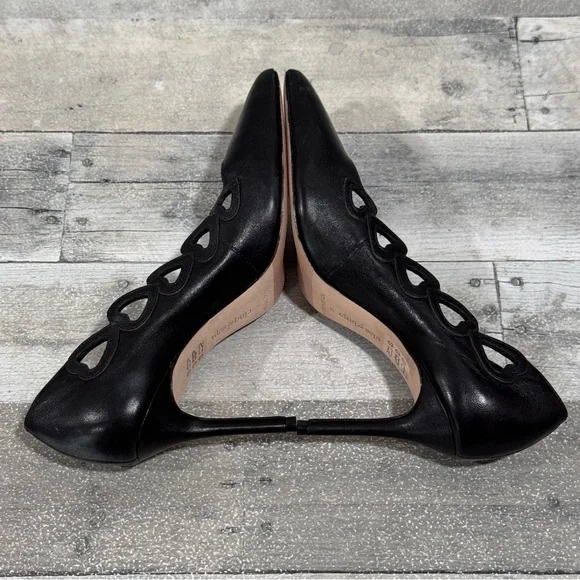 Cinq à Sept Margot Pointed Toe Pump Heels In Black - Size - 8 .US / 38 .EU - Picture 7 of 11